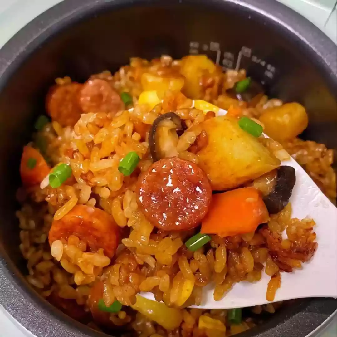 No stove? Not a problem! Here are seven days' worth of rice cooker recipes that you can use to turn your rice cooker into a secret weapon for home cooks.