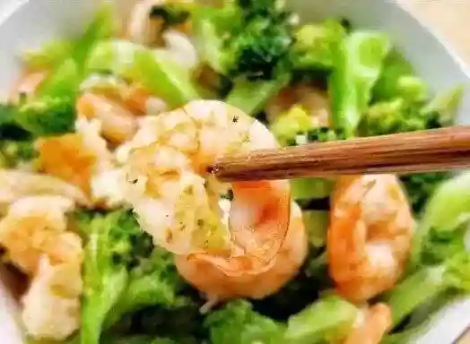 Broccoli Mushroom Stir-Fried Shrimp